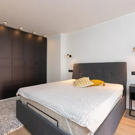 Hilltop - Ilmarine District Apartment
