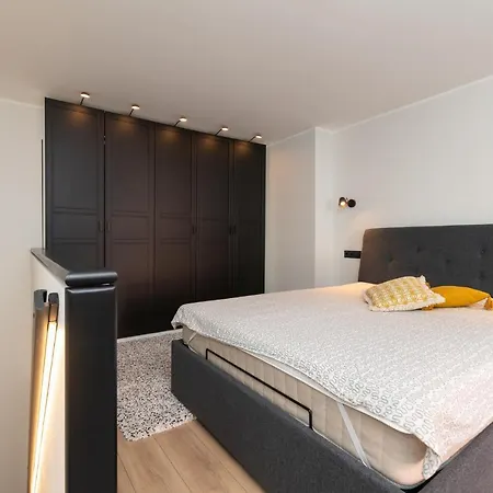 Hilltop - Ilmarine District Apartment *